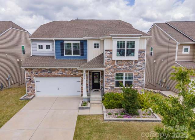 Property at 16038 Harbor Hill Dr, Charlotte, NC 28273, 5 beds, 3.5 baths