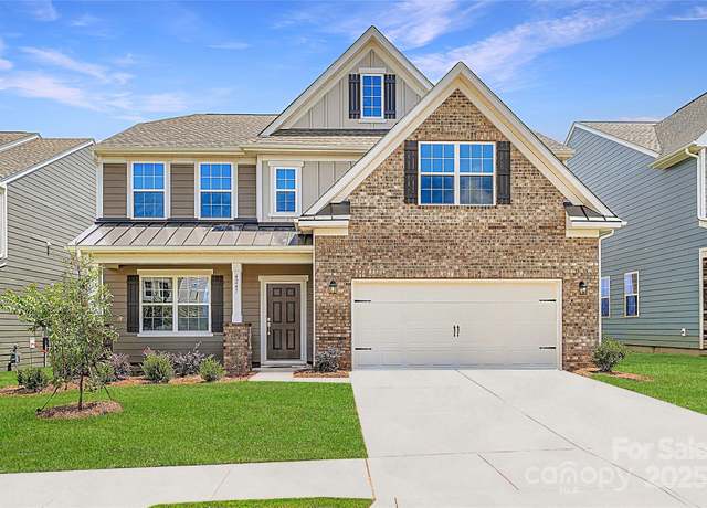 Property at 4247 Skyboat Cir, Fort Mill, SC 29715, 4 beds, 3.5 baths