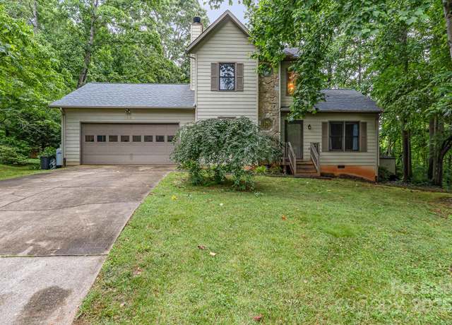 Property at 3884 Snider Cir, Hickory, NC 28602, 3 beds, 2.5 baths