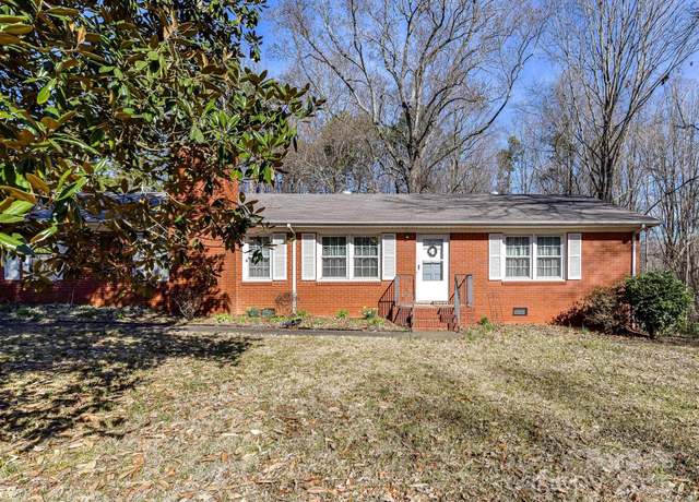 Property at 1830 Light Brigade Dr, Matthews, NC 28105, 3 beds, 2 baths