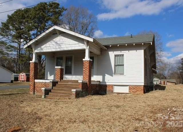 Property at 1724 Lowder St, Albemarle, NC 28001, 3 beds, 2 baths