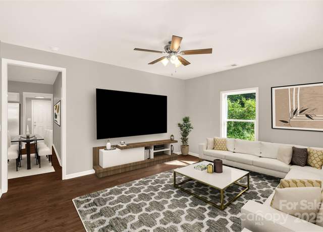 Property at 119 Washington St, York, SC 29745, 2 beds, 1.5 baths