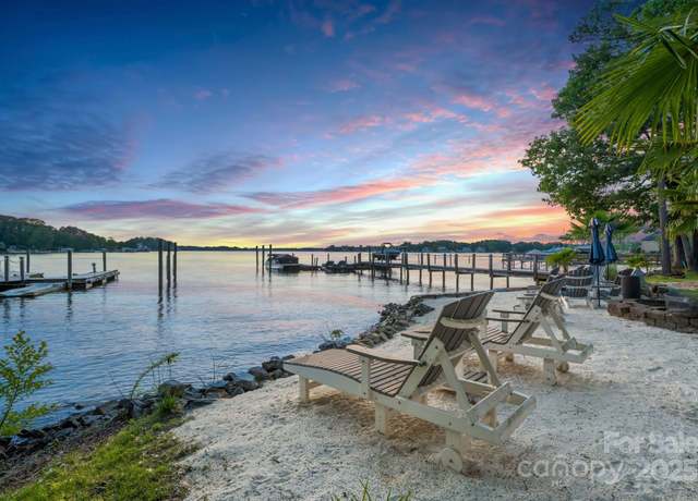 Property at 17819 John Connor Rd, Cornelius, NC 28031, 5 beds, 3.5 baths