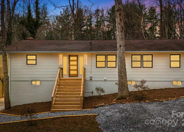 Property at 7 Angus Ln, Asheville, NC 28805, 4 beds, 3 baths