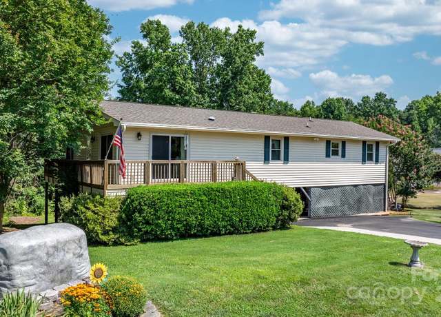 Property at 4278 Harbor Ln, Sherrills Ford, NC 28673, 3 beds, 2 baths