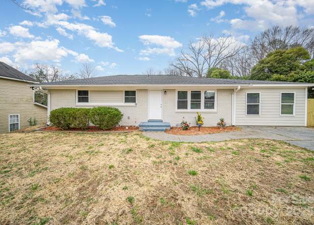Property at 8624 Sharonbrook Dr, Charlotte, NC 28210, 4 beds, 3 baths