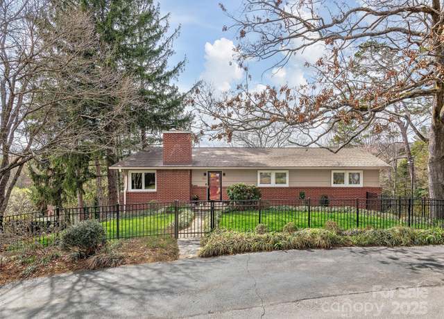 Property at 261 White Pine Dr, Asheville, NC 28805, 3 beds, 2.5 baths