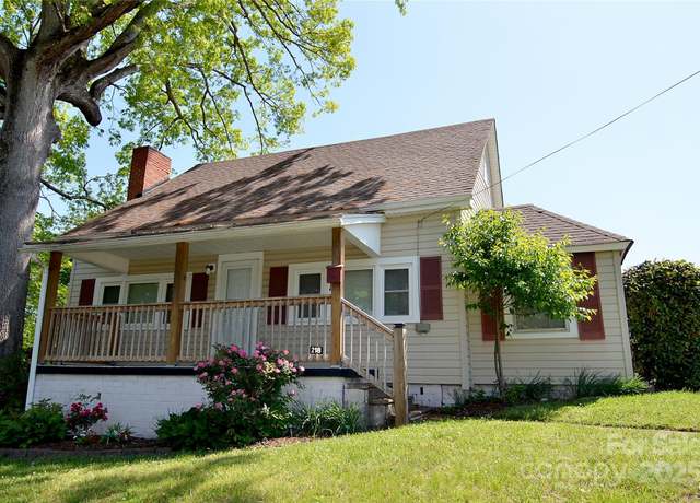 Property at 218 Church St, Marion, NC 28752, 3 beds, 1 bath