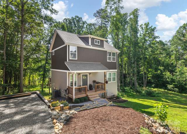 Property at 111 Mears Ridge Dr, Asheville, NC 28806, 3 beds, 2.5 baths