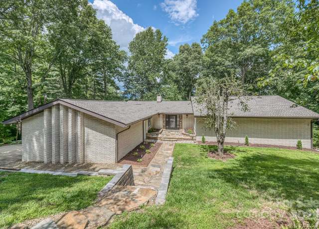 Property at 294 Martha Dr, Spruce Pine, NC 28777, 4 beds, 3 baths