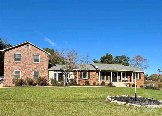 Property at 3092 Lee Lawing Rd, Lincolnton, NC 28092, 3 beds, 3 baths