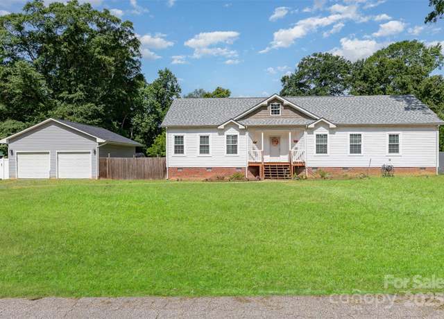 Property at 1593 Bloomfield Rd, Rock Hill, SC 29732, 3 beds, 2 baths