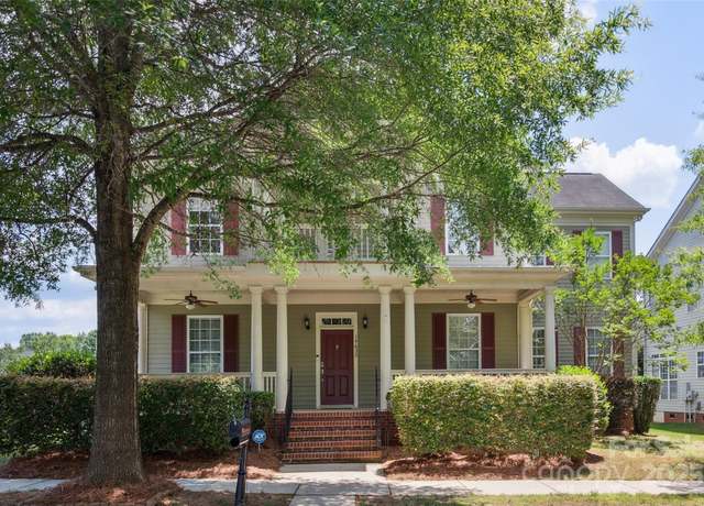 Property at 14632 Holly Springs Dr, Huntersville, NC 28078, 5 beds, 3.5 baths