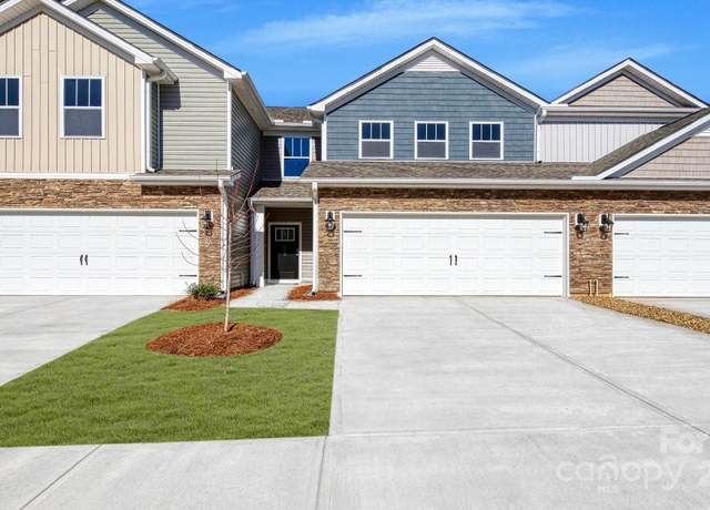 Property at 117 Sugg Trl, Weaverville, NC 28787, 4 beds, 2.5 baths