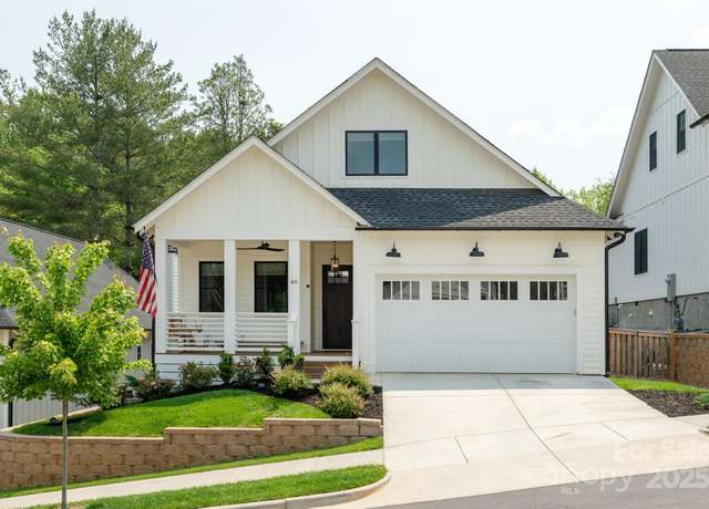 Property at 40 Hidden Pond Ln, Brevard, NC 28712, 4 beds, 3.5 baths