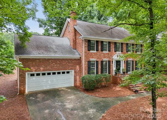 Property at 10016 Whitethorn Dr, Charlotte, NC 28277, 4 beds, 2.5 baths