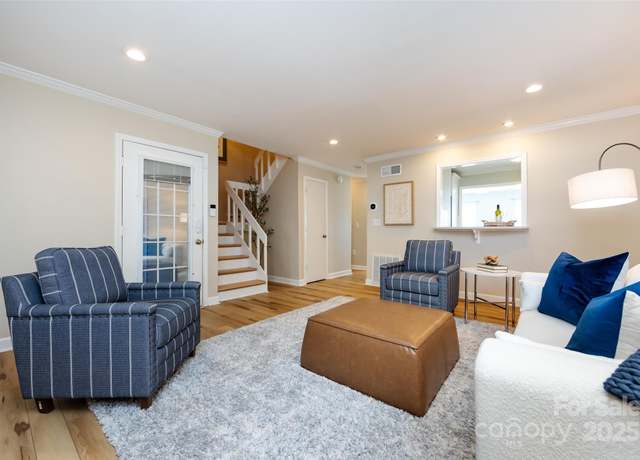 Property at 430 Queens Rd #712, Charlotte, NC 28207, 3 beds, 2.5 baths