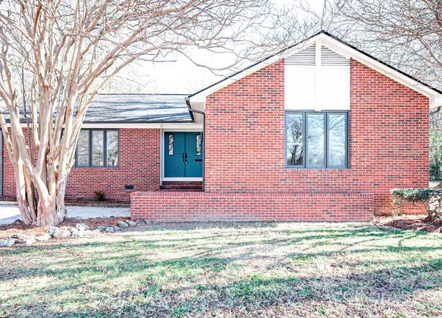 Property at 318 S Rhyne St, Dallas, NC 28034, 3 beds, 2 baths