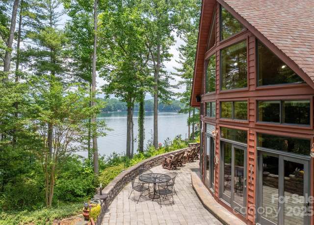 Property at 5162 Beech Bluff Dr, Morganton, NC 28655, 4 beds, 5 baths