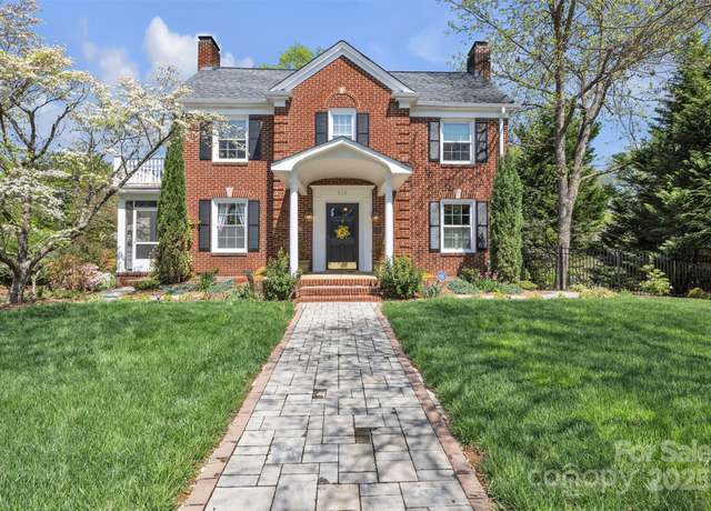Property at 528 1st Ave NW, Hickory, NC 28601, 3 beds, 3.5 baths