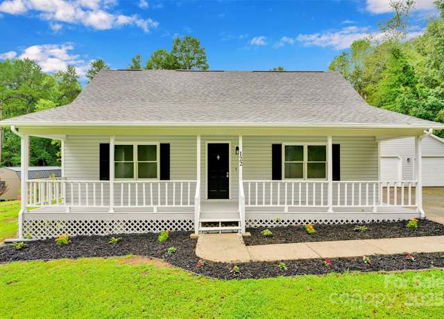 Property at 122 Blueberry Ln, Statesville, NC 28677, 3 beds, 3 baths