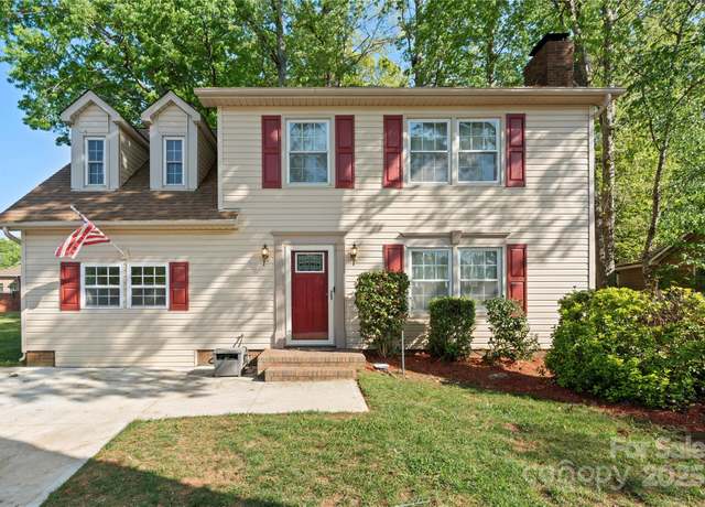 Property at 7220 Spring Morning Ln, Charlotte, NC 28227, 4 beds, 2.5 baths