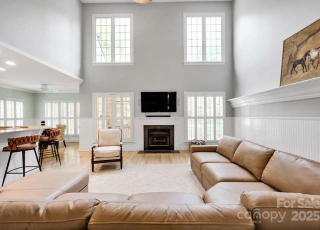 Property at 14505 Sunset Walk Ln, Huntersville, NC 28078, 5 beds, 3.5 baths