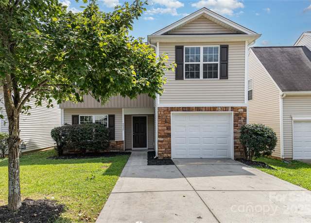 Property at 4437 Esmeralda Dr, Charlotte, NC 28269, 4 beds, 2.5 baths