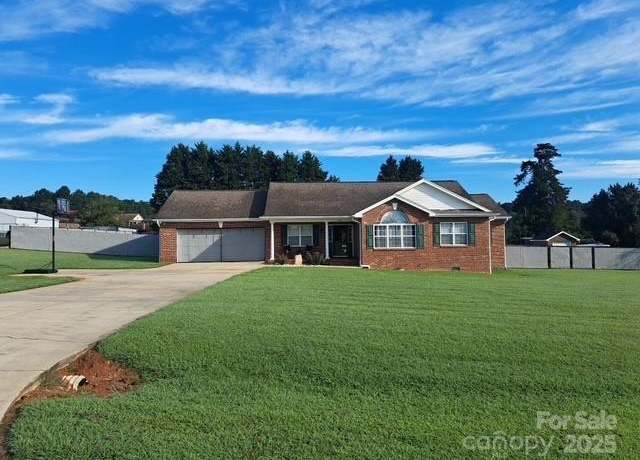 Property at 95 Chesterfield Dr, Taylorsville, NC 28681, 3 beds, 2 baths
