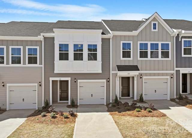 Property at 2720 Lehigh Rd, Charlotte, NC 28208, 3 beds, 2.5 baths