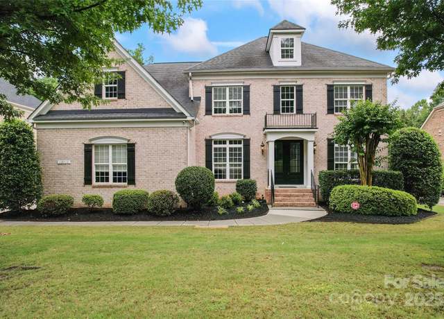 Property at 13716 Glen Abbey Dr, Charlotte, NC 28278, 5 beds, 5.5 baths