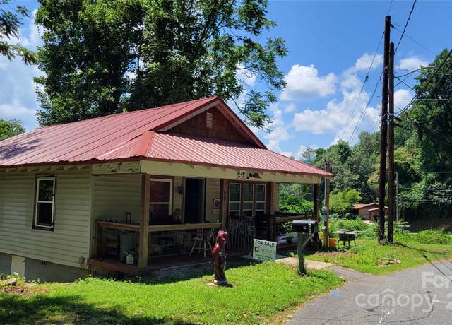 Property at 160 Cleveland Rd, Tryon, NC 28782, 3 beds, 1.5 baths
