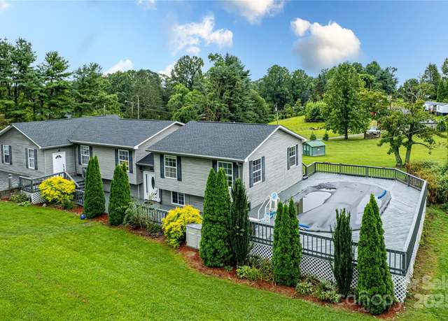 Property at 514 King Rd, Flat Rock, NC 28731, 3 beds, 3 baths