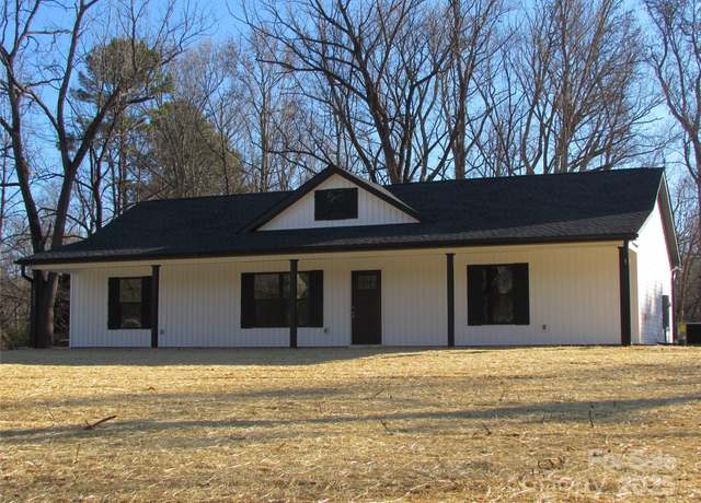 Property at 6524 Athens Ln, York, SC 29745, 3 beds, 2 baths