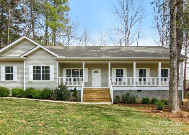 Property at 14 Fox Run Dr, Fairview, NC 28730, 3 beds, 2 baths