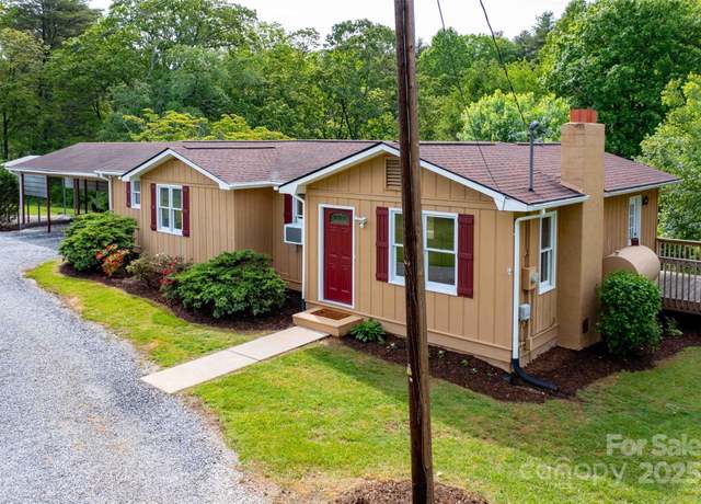 Property at 428 Jackson Rd, Fletcher, NC 28732, 2 beds, 1.5 baths