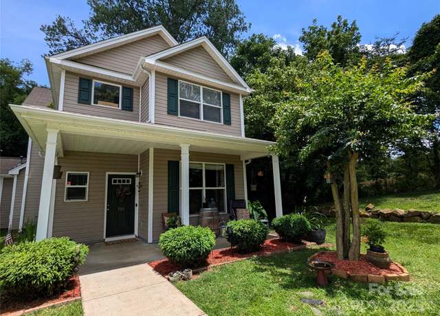 Property at 725 Chelton Ln, Fort Mill, SC 29715, 3 beds, 2.5 baths