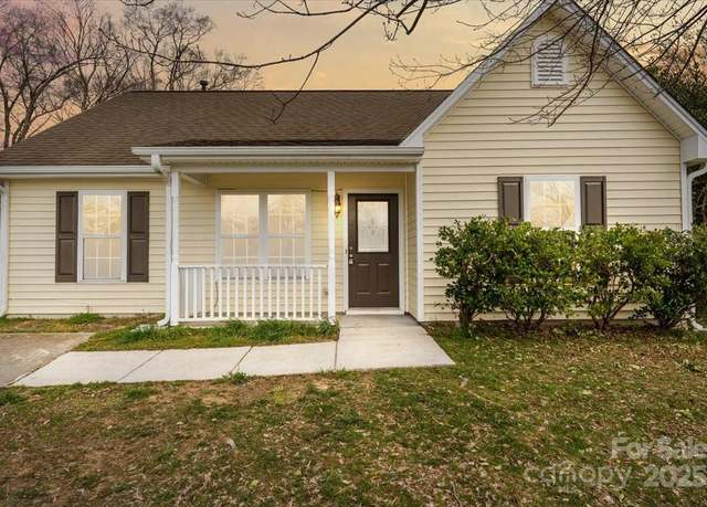 Property at 1542 Farningham Ln, Burlington, NC 27215, 3 beds, 2 baths