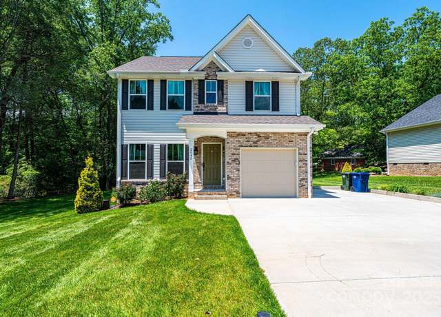 Property at 2045 13th St NE #3, Hickory, NC 28601, 4 beds, 3 baths