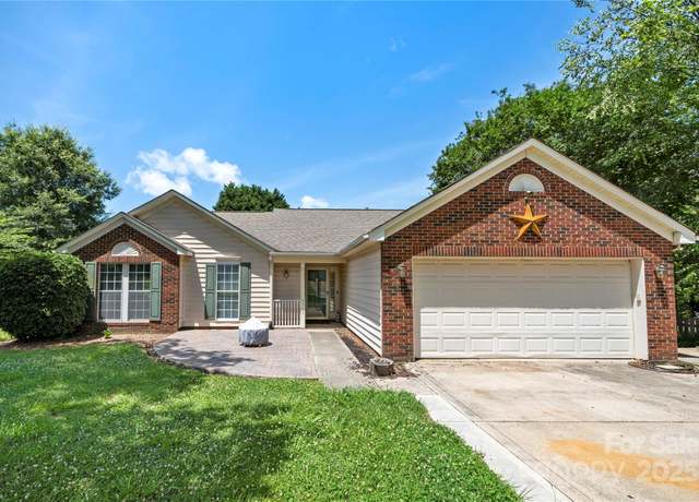 Property at 4507 Mackinac St, Charlotte, NC 28269, 3 beds, 2 baths