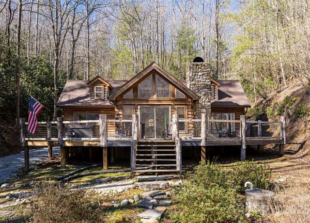 Property at 2000 Frozen Creek Rd, Brevard, NC 28712, 2 beds, 2 baths