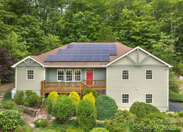 Property at 21 Kahluas Way, Fairview, NC 28730, 3 beds, 2 baths