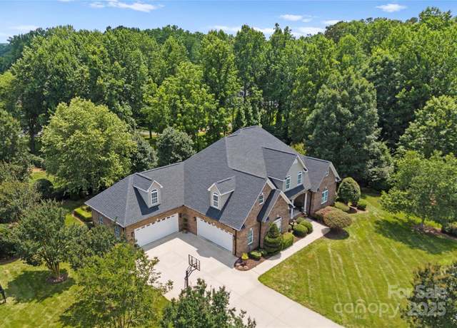 Property at 2818 Levinfield Ct, Lincolnton, NC 28092, 4 beds, 4 baths