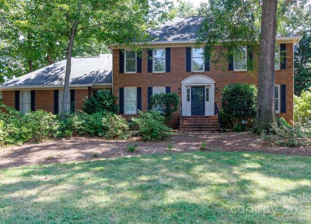 Property at 1121 Candlelight Dr, Rock Hill, SC 29732, 4 beds, 2.5 baths