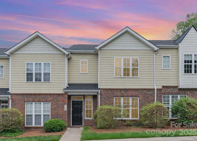 Property at 4368 Yoruk Forest Ln, Charlotte, NC 28211, 3 beds, 2.5 baths