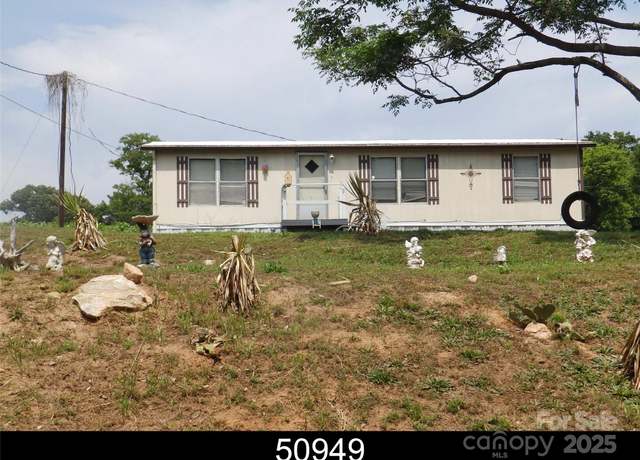 Property at 1555 S Aspen St, Lincolnton, NC 28092, 3 beds, 2 baths