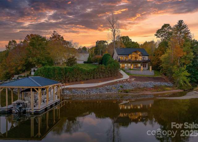 Property at 6233 Riviera Run Estates Dr, Hickory, NC 28601, 4 beds, 4 baths