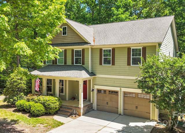 Property at 2417 Labelle Dr, Waxhaw, NC 28173, 4 beds, 2.5 baths
