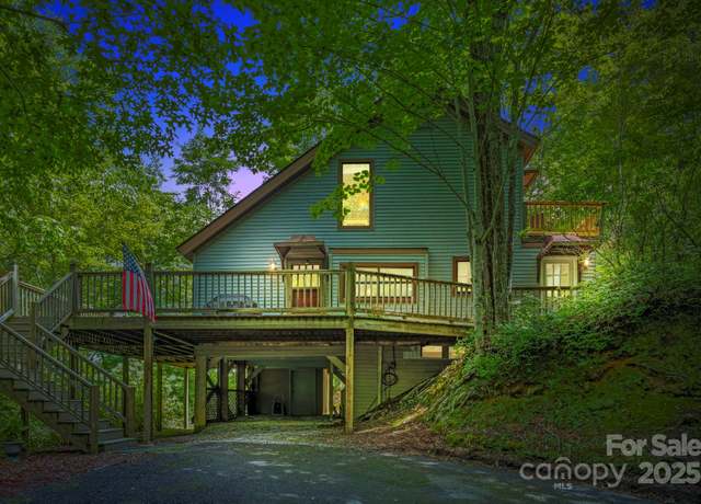 Property at 571 Tsisqua Cir, Brevard, NC 28712, 3 beds, 2 baths