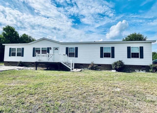 Property at 1824 Germantown Pl, Dillon, SC 29536, 4 beds, 2 baths